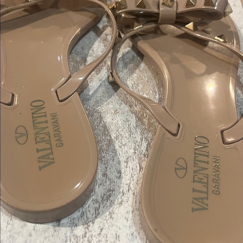 Valentino Garavani studded jelly Nude Sandals Gold Studs size 41 - Picture 2 of 6